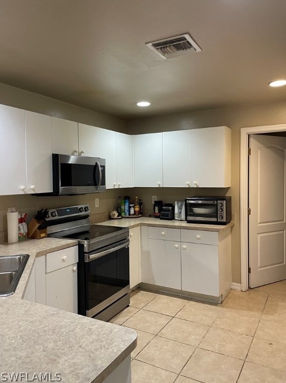 725 Newell St, Lehigh Acres FL 33974-4617 exterior