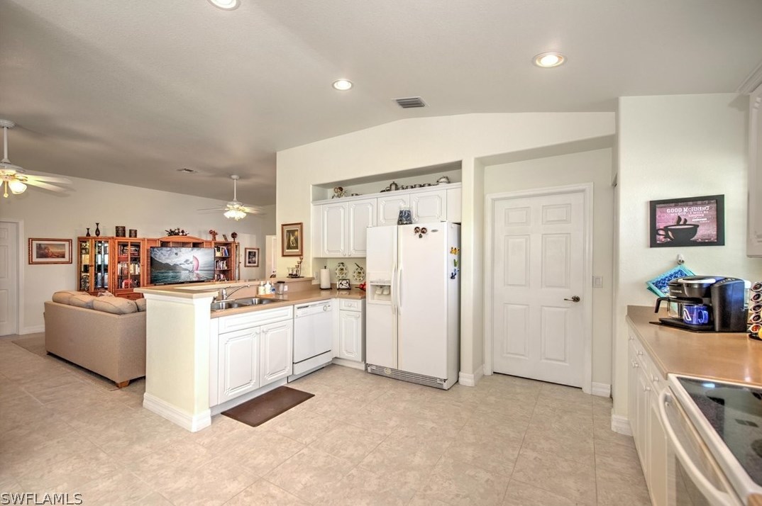 2605 10th St, Lehigh Acres FL  33976-3109 exterior