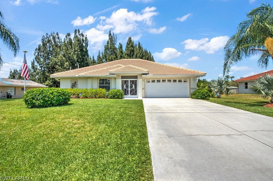 2605 10th St, Lehigh Acres FL  33976-3109 exterior