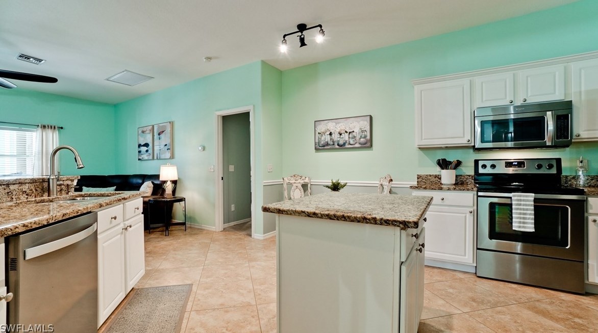 3428 2 Ln, Cape Coral FL  33991-1000 exterior