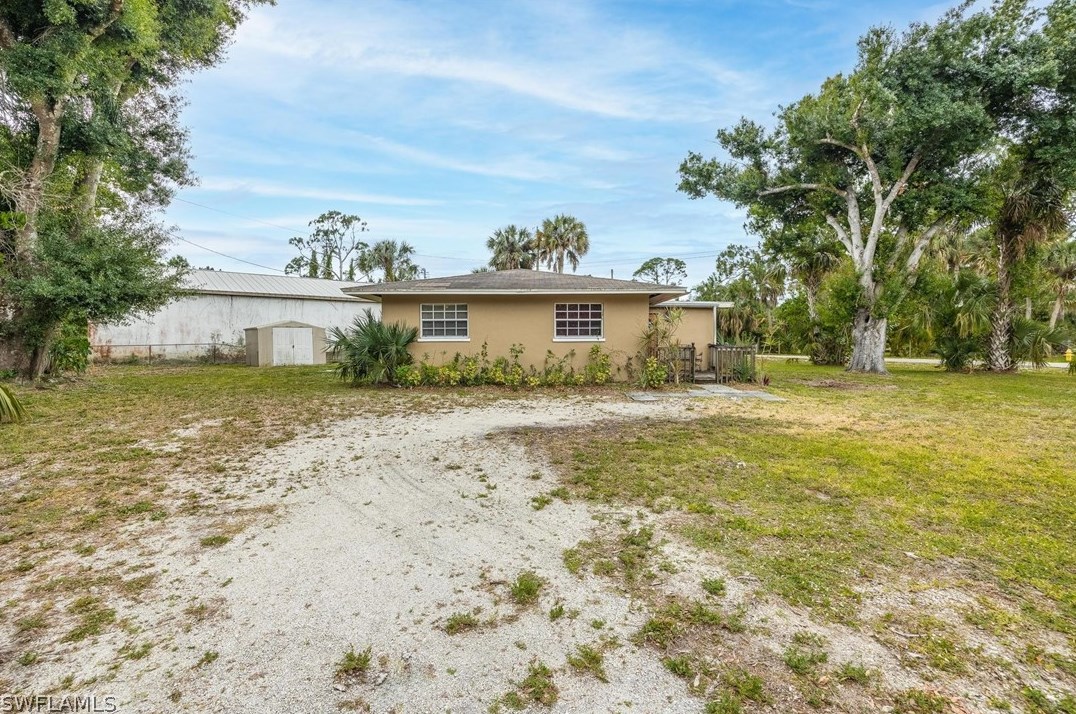 455 Santa Cruz St, Fort Myers FL  33903-2845 exterior