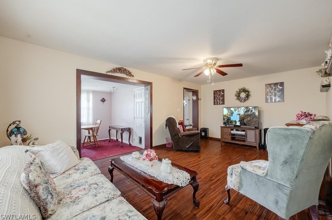 455 Santa Cruz St, Fort Myers FL  33903-2845 exterior