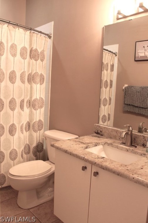 15430 Bellamar Cir, Fort Myers FL  33908-1323 exterior