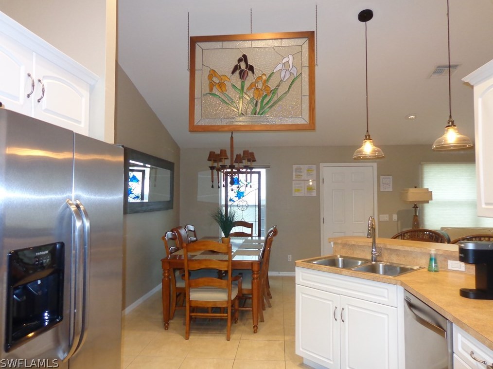 426 Palermo Cir, Fort Myers Beach FL  33931-2726 exterior