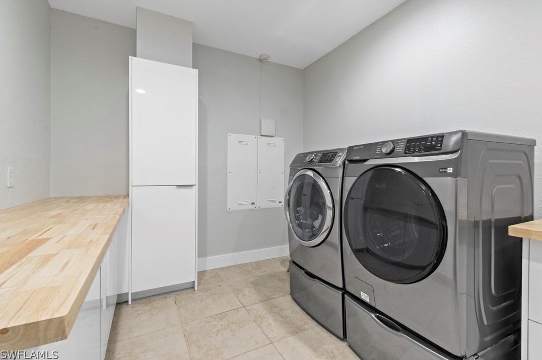 1205 Caloosa Dr, Fort Myers FL 33901-6715 exterior