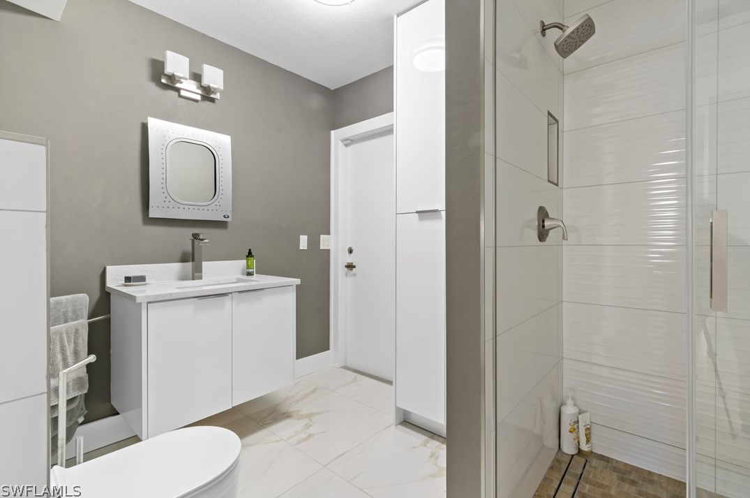 1205 Caloosa Dr, Fort Myers FL 33901-6715 exterior