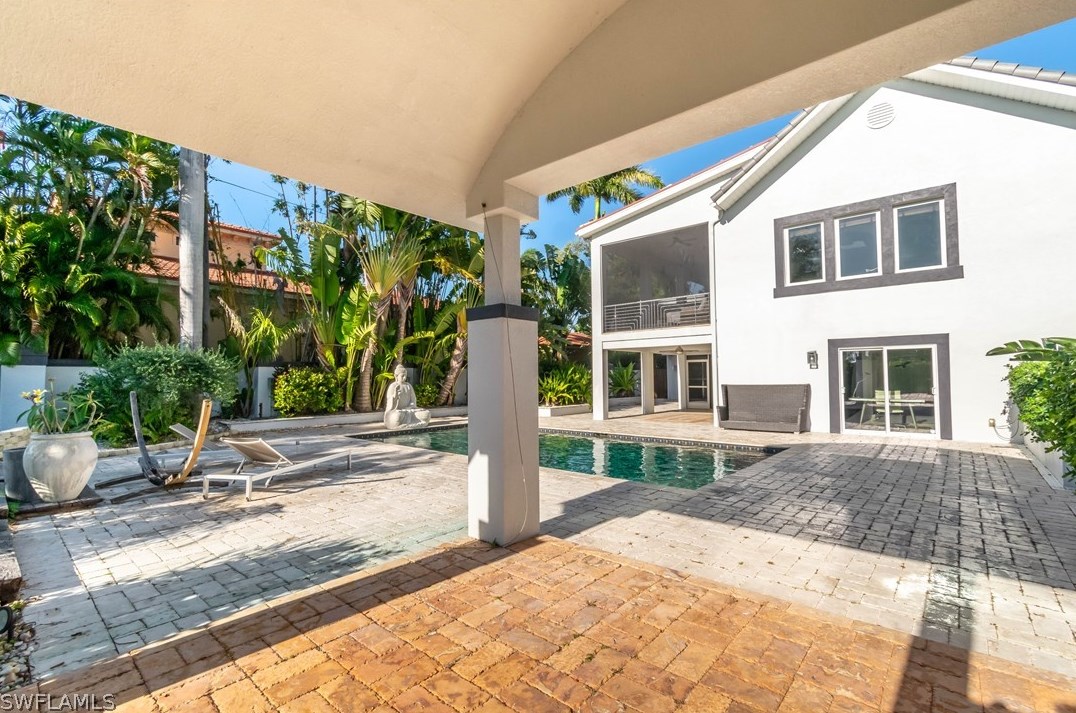 1205 Caloosa Dr, Fort Myers FL 33901-6715 exterior