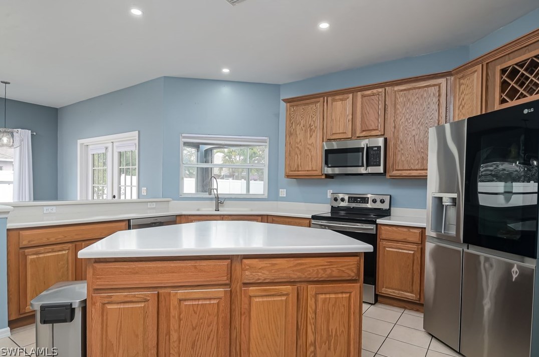 2743 Nature Pointe Loop, Fort Myers FL  33905-2471 exterior