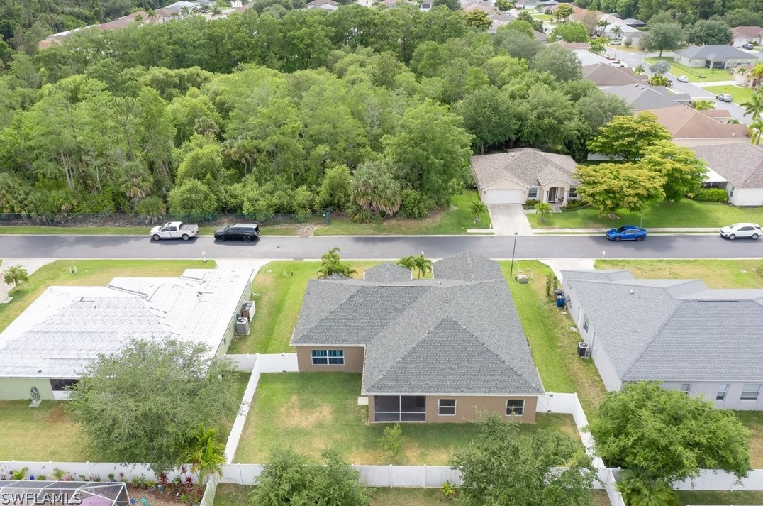 2743 Nature Pointe Loop, Fort Myers FL  33905-2471 exterior