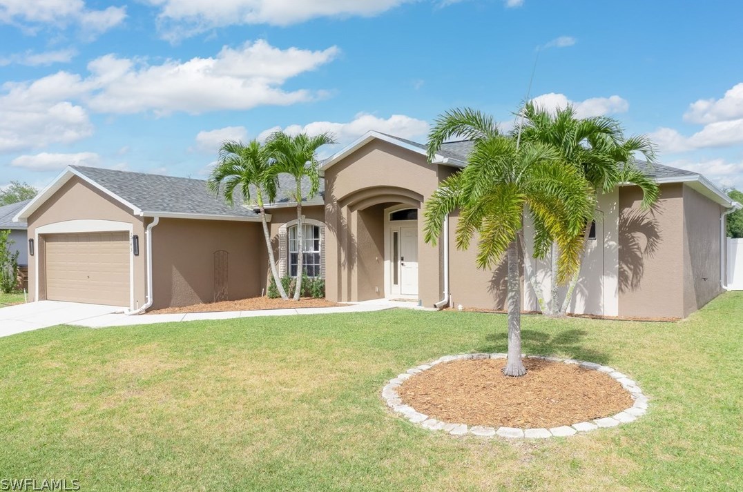 2743 Nature Pointe Loop, Fort Myers FL  33905-2471 exterior