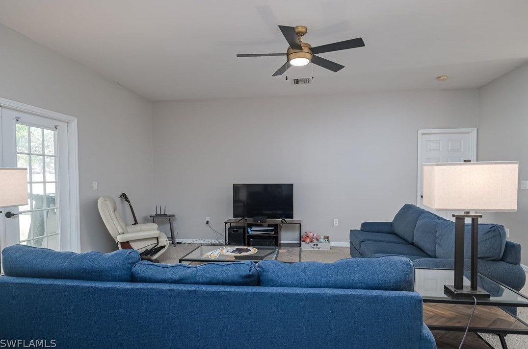 2743 Nature Pointe Loop, Fort Myers FL  33905-2471 exterior