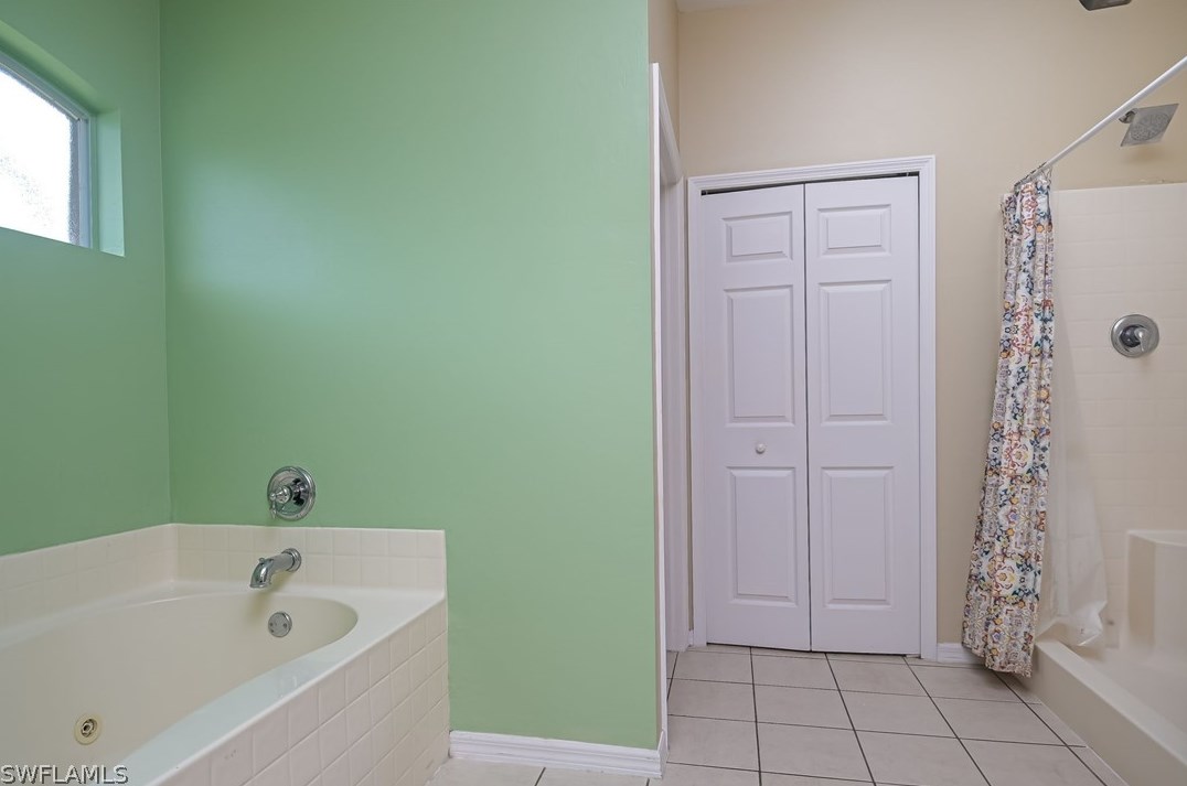 2743 Nature Pointe Loop, Fort Myers FL  33905-2471 exterior