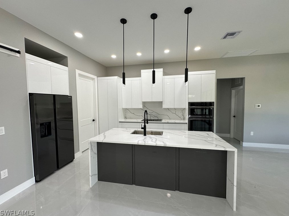 525 Abbott Ave, Lehigh Acres FL 33972 exterior