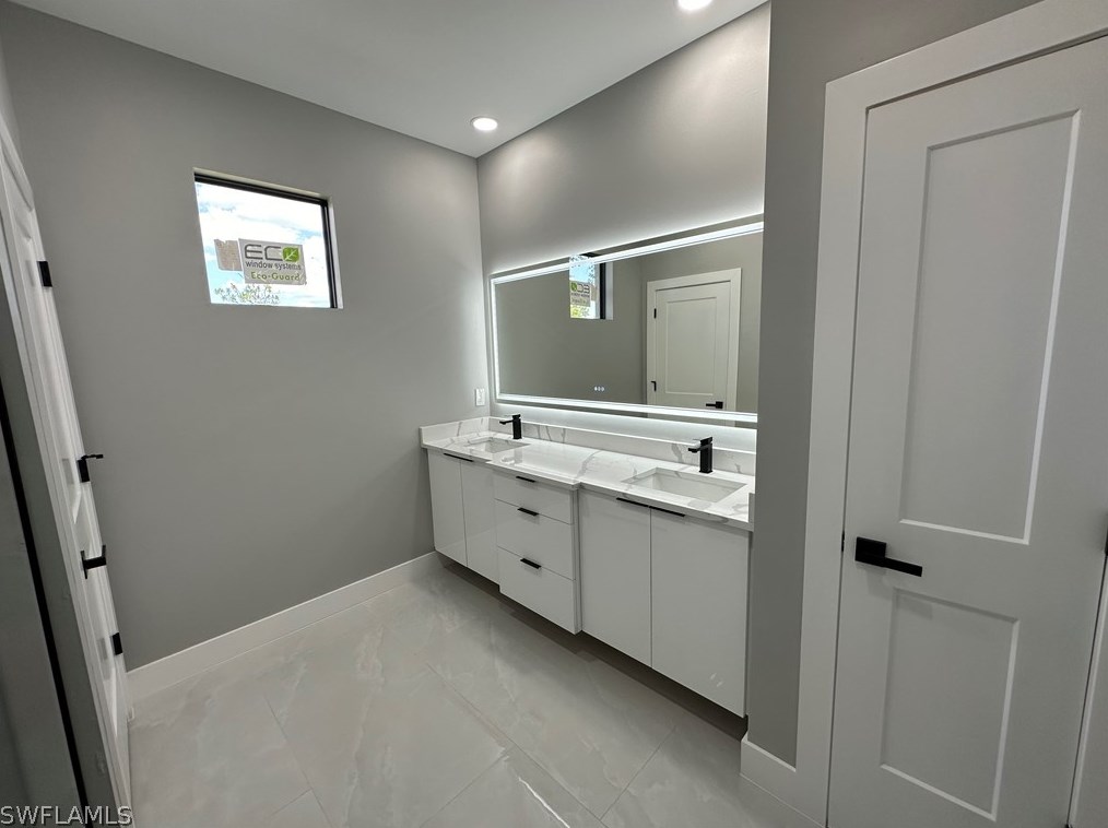 525 Abbott Ave, Lehigh Acres FL 33972 exterior