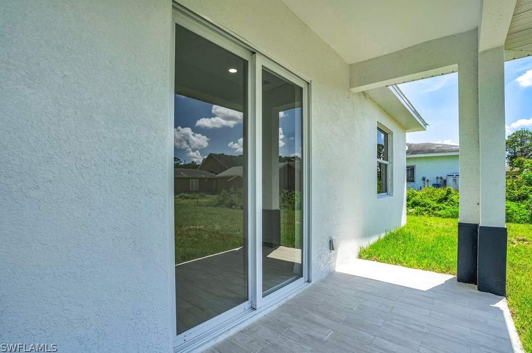 1110 Lee Ave, Lehigh Acres FL 33972-9105 exterior