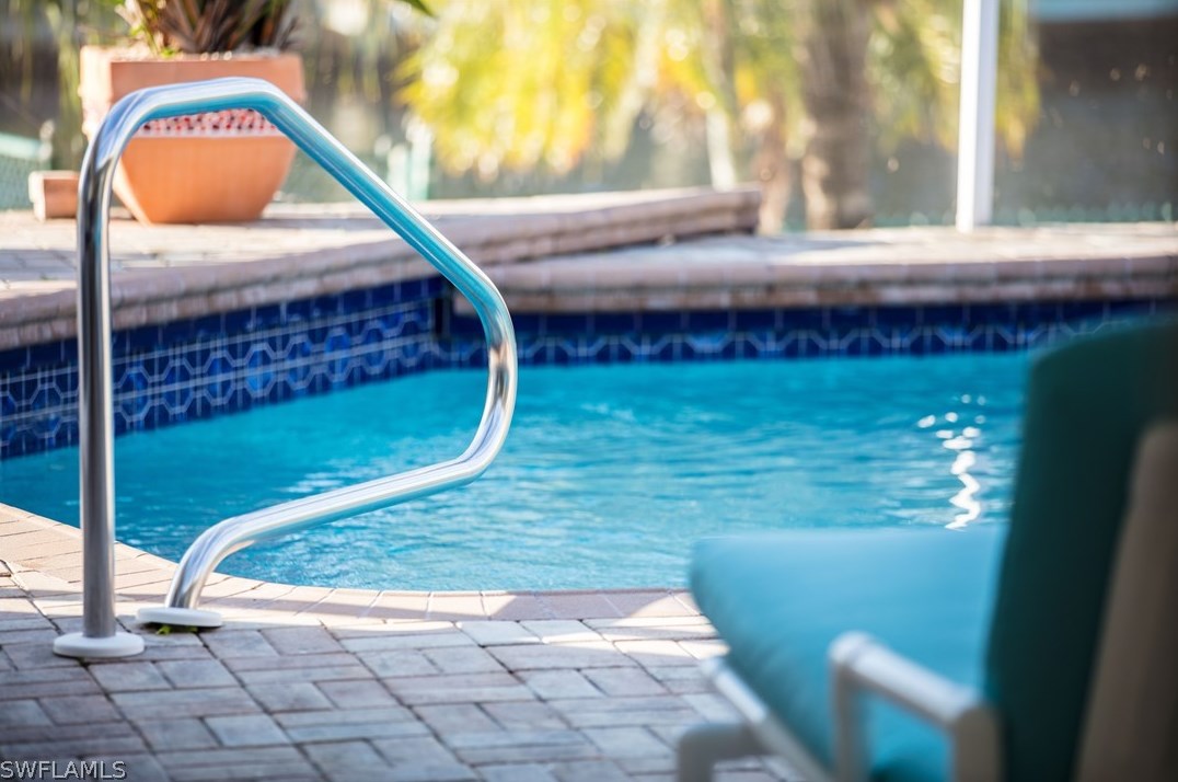 232 31 Ter, Cape Coral FL  33914-4279 exterior