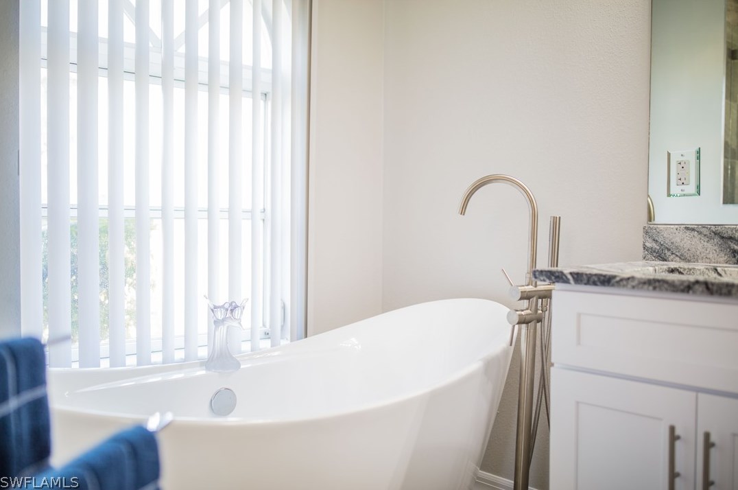 232 31 Ter, Cape Coral FL  33914-4279 exterior