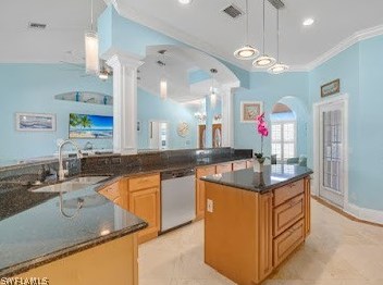 4104 Country Club Blvd, Cape Coral FL  33904-5232 exterior