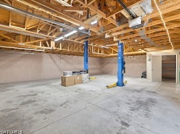 4104 Country Club Blvd, Cape Coral FL  33904-5232 exterior