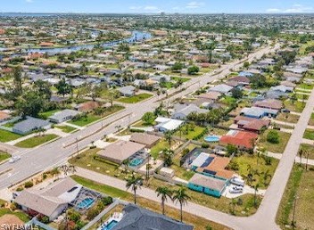 4104 Country Club Blvd, Cape Coral FL  33904-5232 exterior