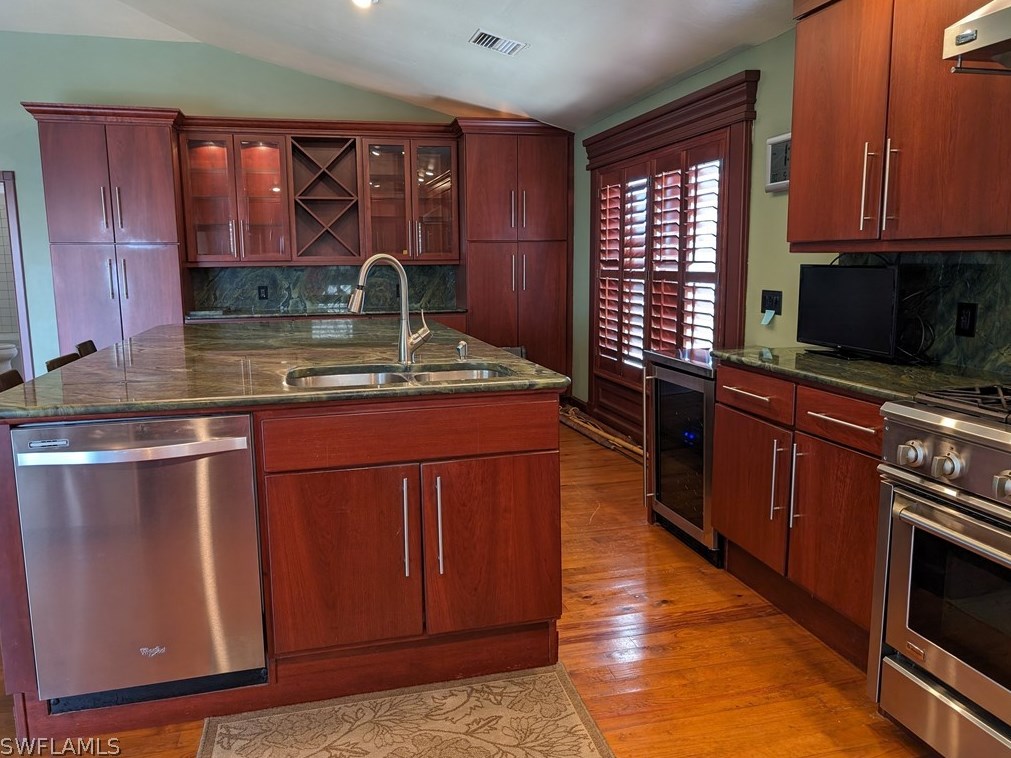 2404 Sapodilla Ln, Saint James City FL  33956-2044 exterior