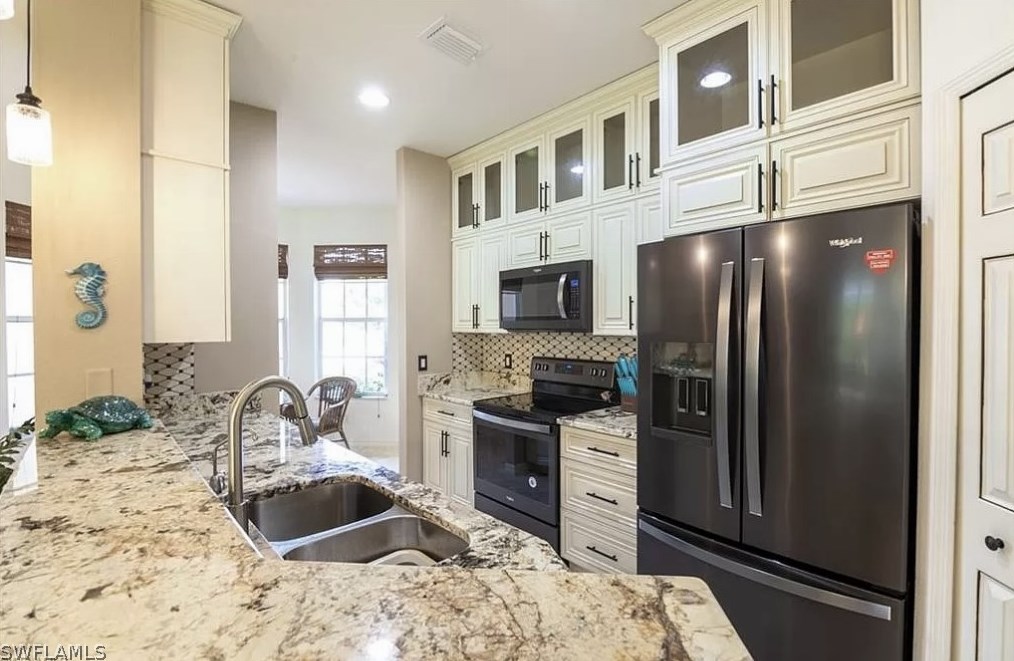 20675 Dennisport Ln, Fort Myers FL  33917-8714 exterior