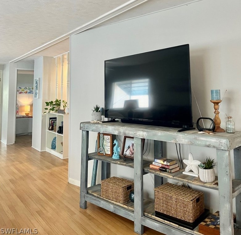 726 Knotty Pne Cir, Fort Myers FL 33917-7407 exterior