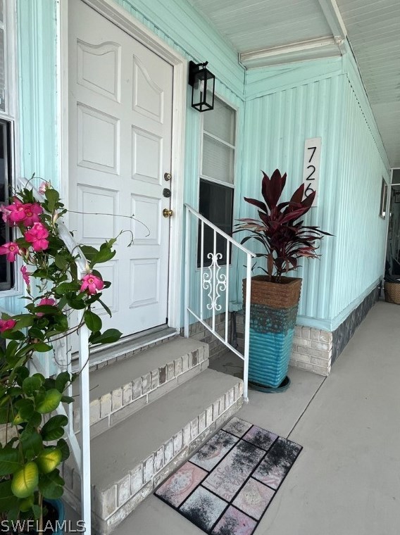 726 Knotty Pne Cir, Fort Myers FL 33917-7407 exterior