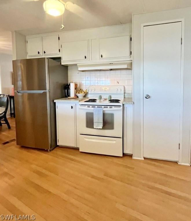 726 Knotty Pne Cir, Fort Myers FL 33917-7407 exterior