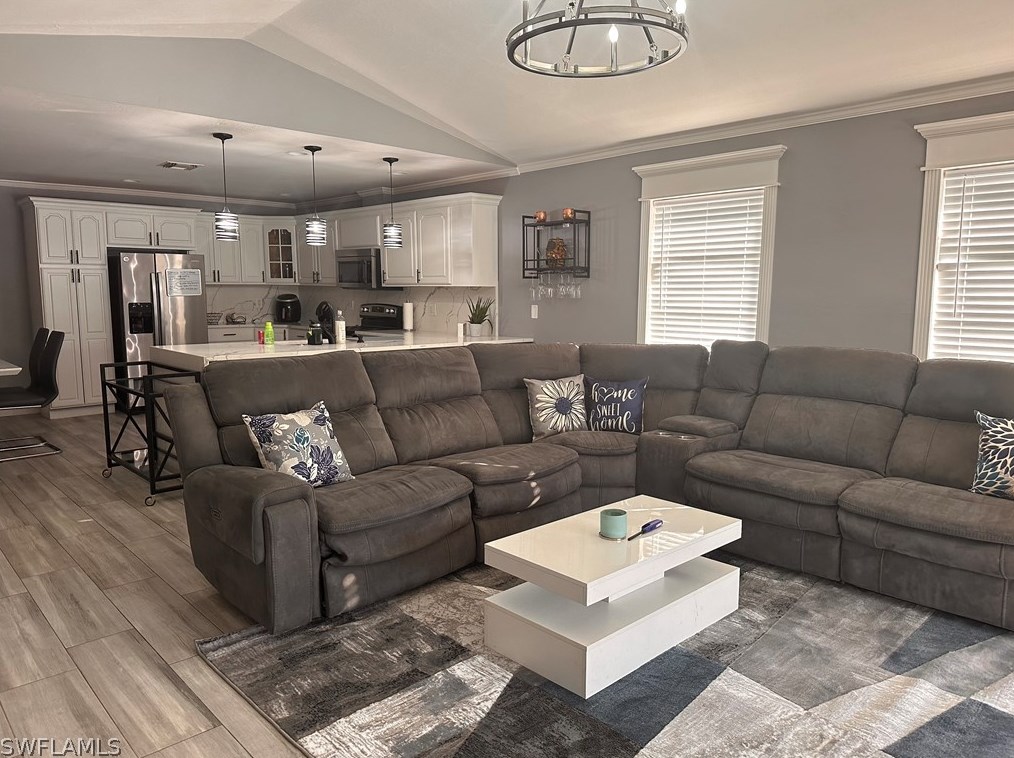 754 105 Ave, Naples FL 34108-1842 exterior