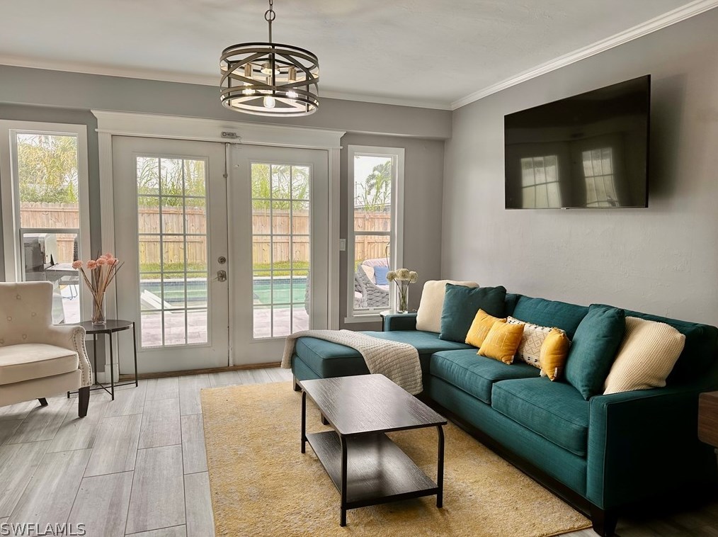 754 105 Ave, Naples FL 34108-1842 exterior