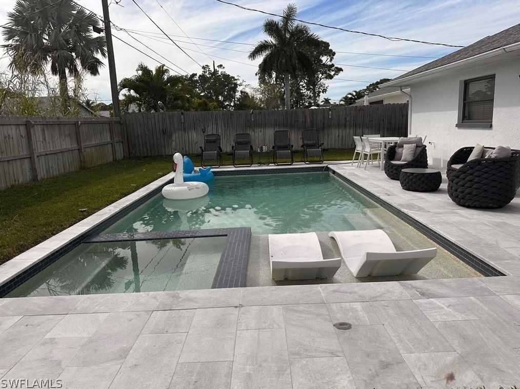 754 105 Ave, Naples FL 34108-1842 exterior