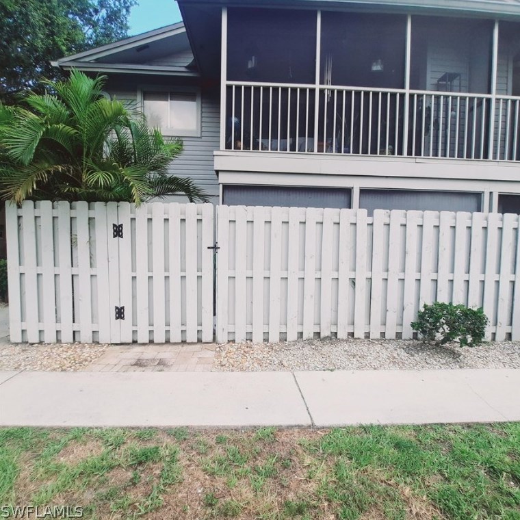 5745 Foxlake Dr, Fort Myers FL  33917-8607 exterior