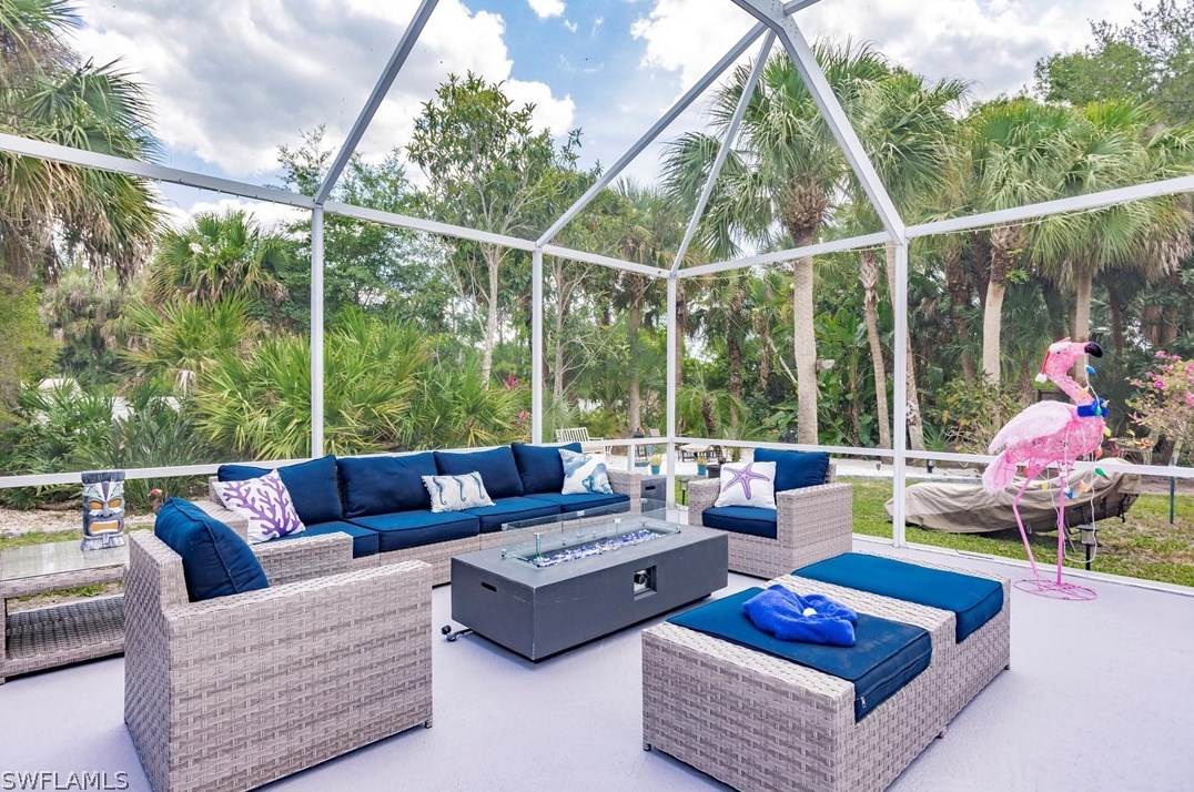 401 Jefferson Ave, Lehigh Acres FL  33936-4347 exterior