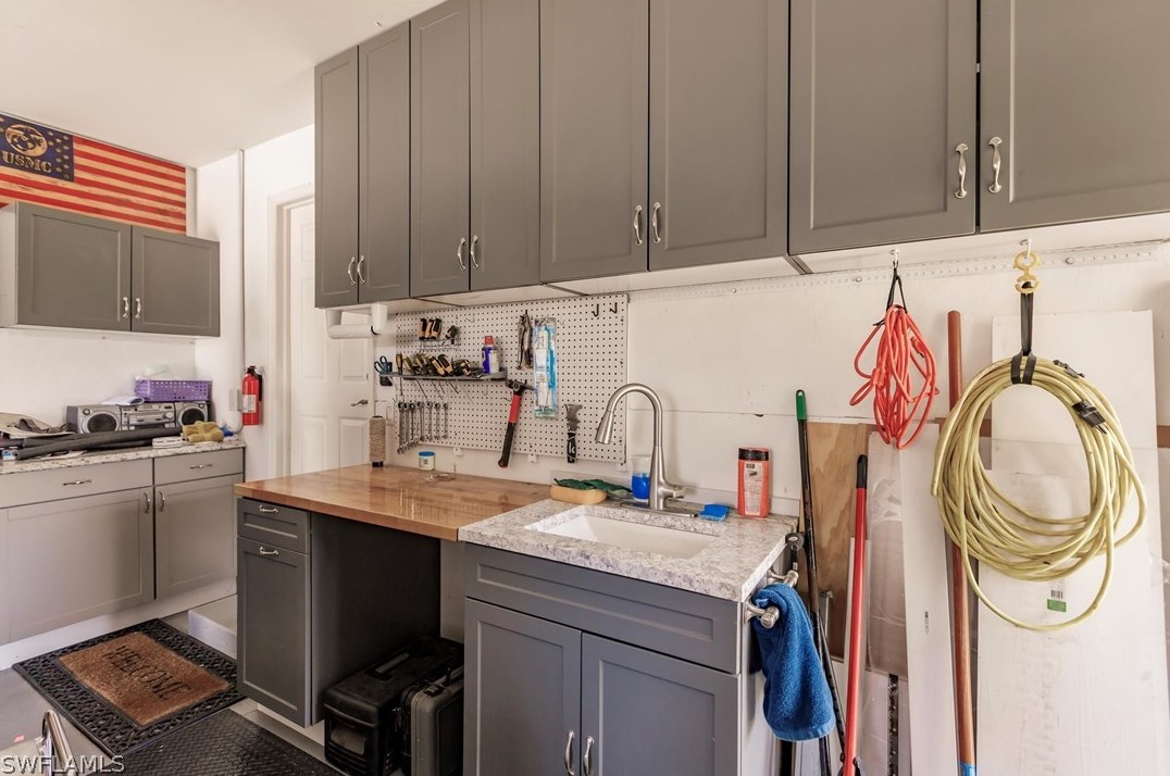 401 Jefferson Ave, Lehigh Acres FL  33936-4347 exterior