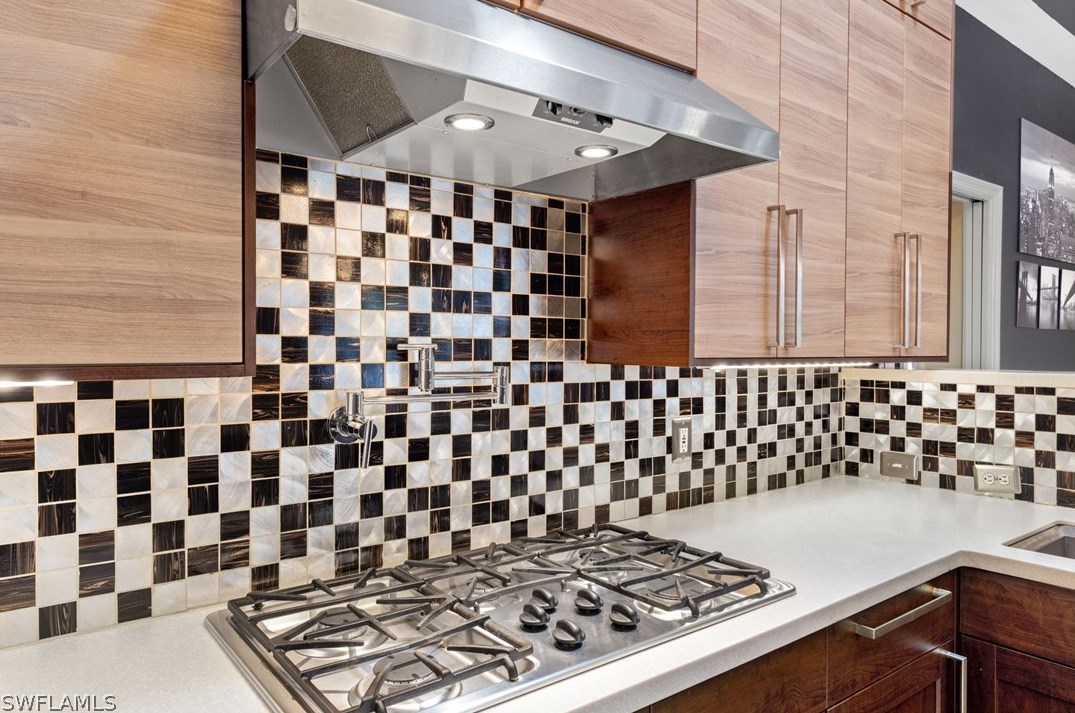 106 Roosevelt Ave, Lehigh Acres FL exterior