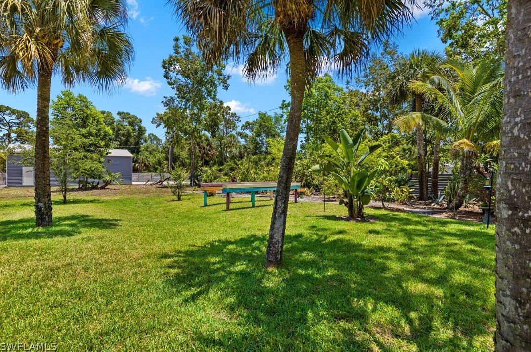 106 Roosevelt Ave, Lehigh Acres FL exterior