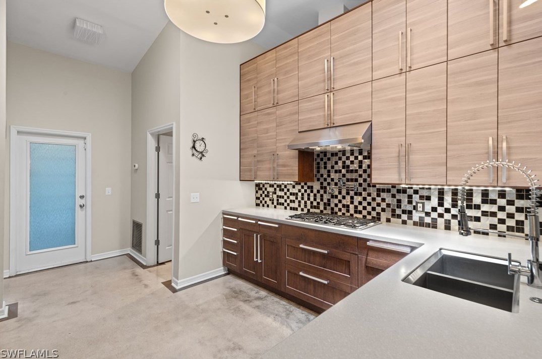 106 Roosevelt Ave, Lehigh Acres FL exterior