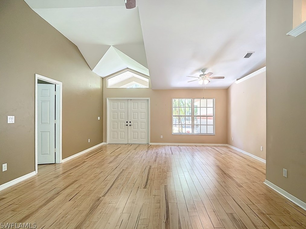 3661 5th Ave, Naples FL  34117-4109 exterior