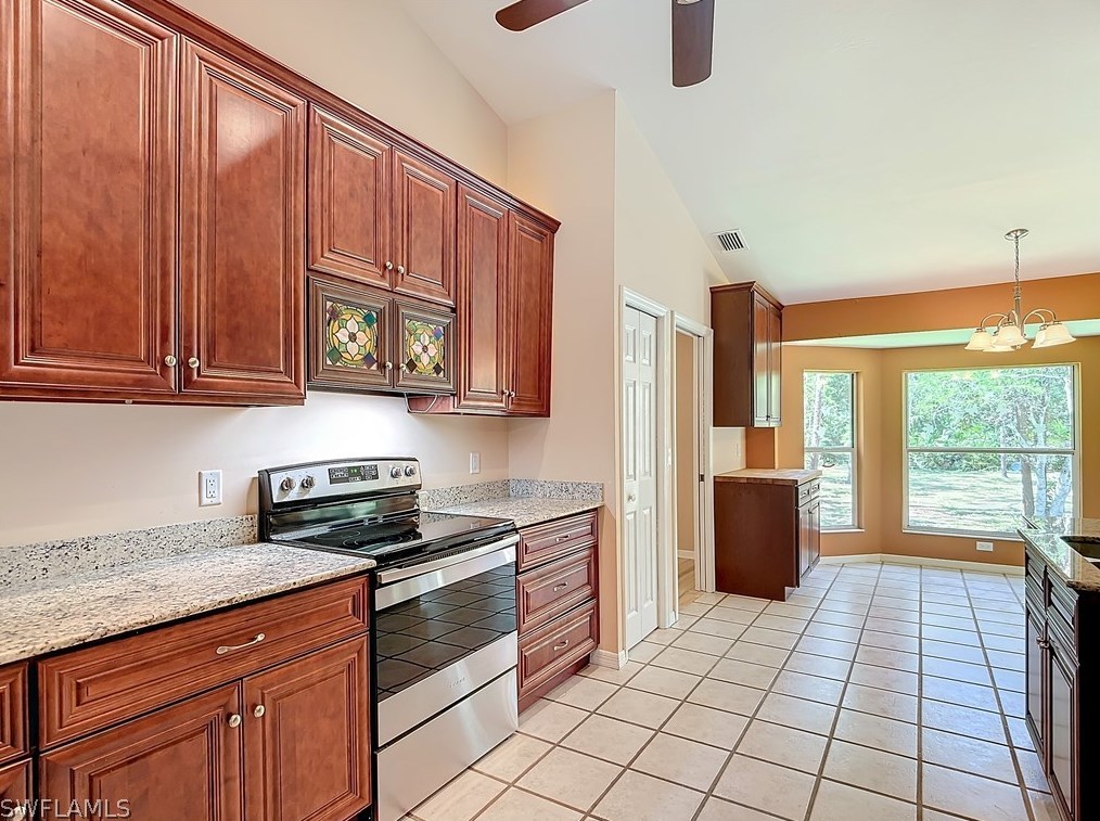 3661 5th Ave, Naples FL  34117-4109 exterior