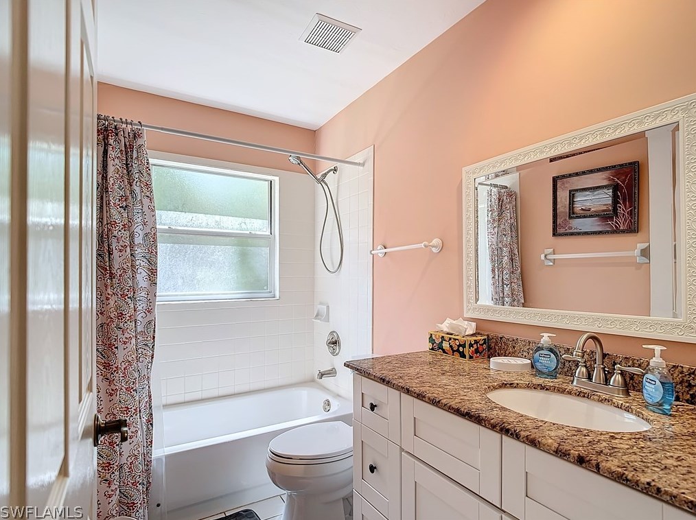 3661 5th Ave, Naples FL  34117-4109 exterior