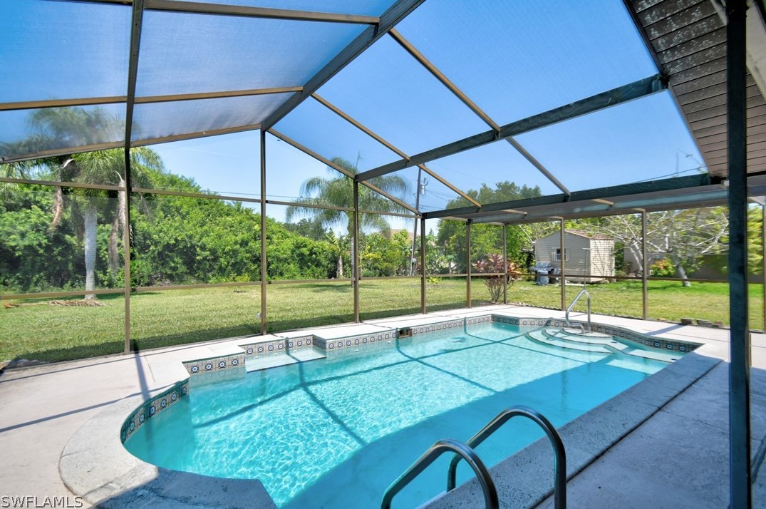 421 Robert Ave, Lehigh Acres FL exterior