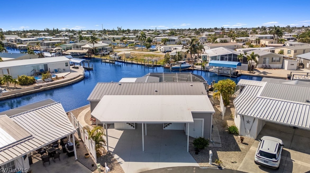 2950 Sloop Ln, Saint James City FL  33956-2388 exterior