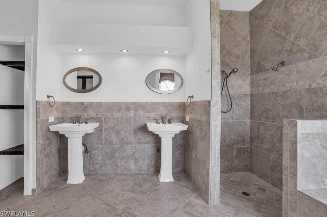 8721 Belle Meade Dr, Fort Myers FL  33908-6007 exterior