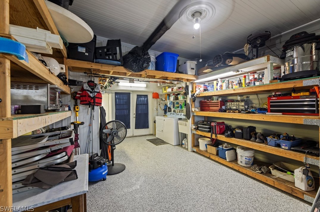 339 Shoreland Dr, Fort Myers FL  33905-3147 exterior