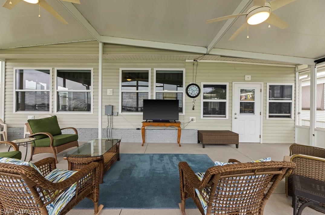 339 Shoreland Dr, Fort Myers FL  33905-3147 exterior