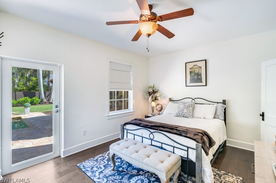 1221 Canterbury Dr, Fort Myers FL  33901-8762 exterior