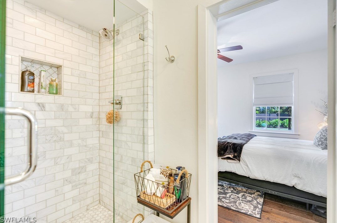 1221 Canterbury Dr, Fort Myers FL  33901-8762 exterior