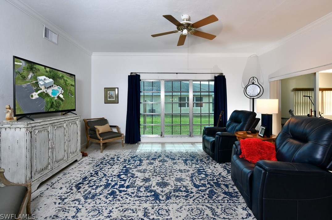 2 Regency Ct, Lehigh Acres FL  33936-5287 exterior