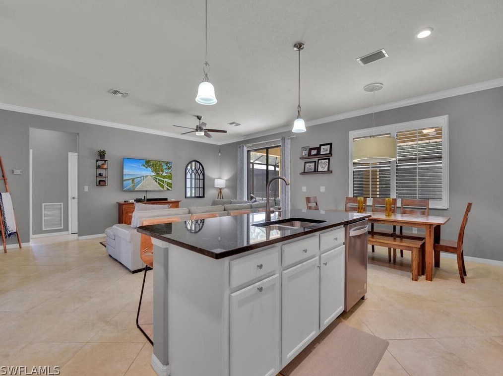 10929 Cherry Laurel Dr, Fort Myers FL 33912-8906 exterior